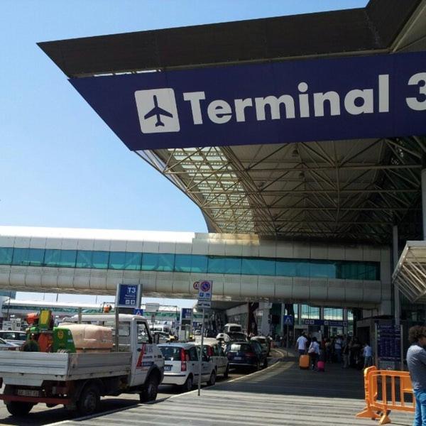 לינה וארוחת בוקר פונטה גלריה The House Fiera Di Roma Aeroporto Fiumicino מראה חיצוני תמונה